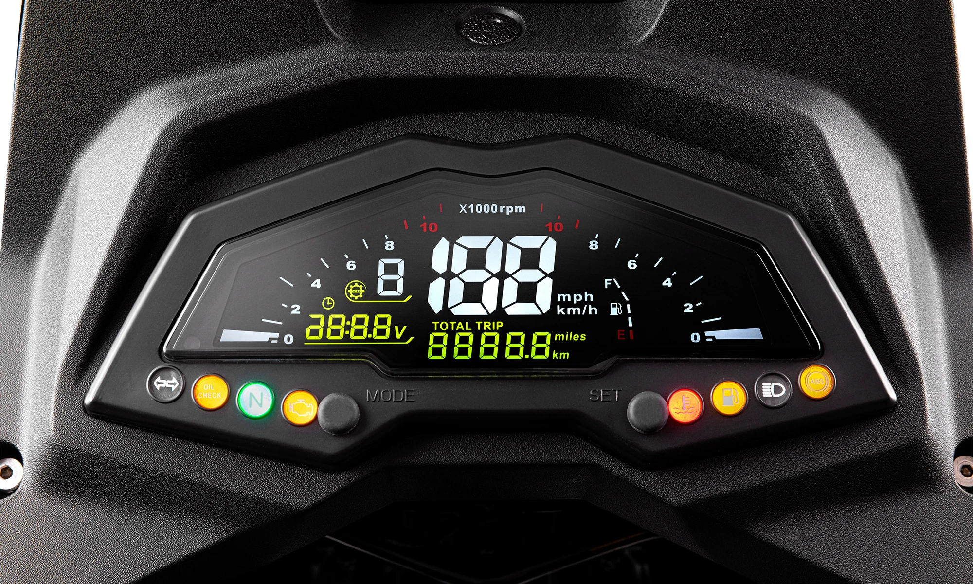 読みやすさが大幅に向上したLCDディスプレイが導入され、ライダーは一目でより鮮明で見やすい情報を得ることができます。